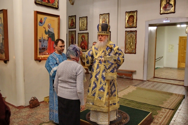 Епископ Василий совершил Всенощное бдение накануне дня памяти иконы Божией Матери «Взыскание погибших» 