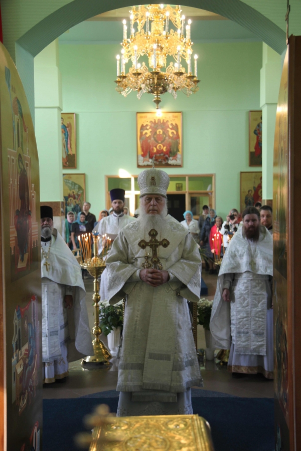 В день своего рождения епископ Василий совершил освящение храма Казанской иконы Божией Матери в Октябрьском