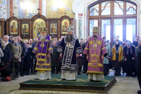 Епископ Василий сослужил митрополиту Георгию Божественную литургию в Александро-Невском кафедральном соборе Нижнего Новгорода