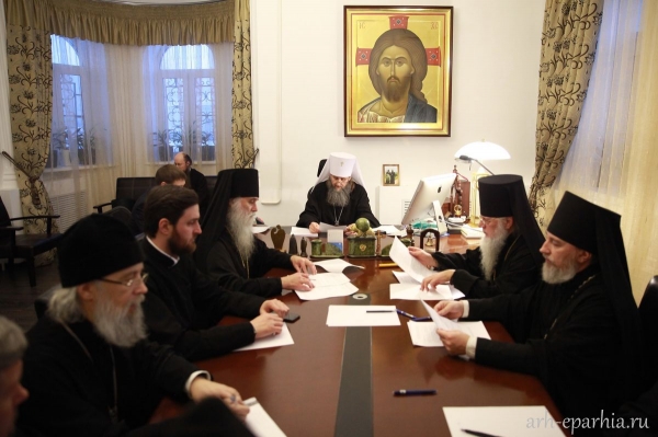 Совет Архангельской митрополии поддержал решение Священного Синода о прекращении евхаристического общения с Константинопольским Патриархатом