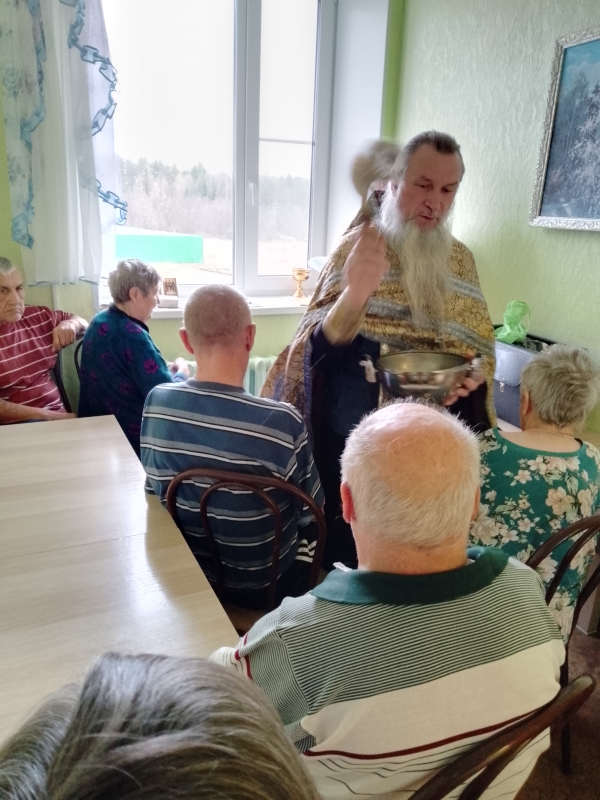 Водосвятный молебен о здравии совершен в стационарном отделение для граждан пожилого возраста и инвалидов п. Сорово