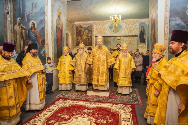 Архиереи Архангельской митрополии совершили Божественную литургию в столице Поморья