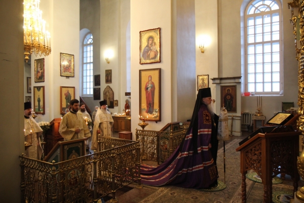 Епископ Василий в день памяти мц. Татианы совершил Божественную литургию в Коряжме