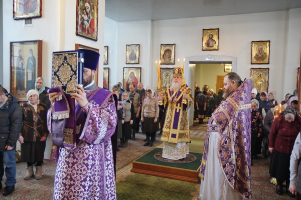 Во вторую неделю Великого поста епископ Василий совершил Божественную литургию в Коряжме