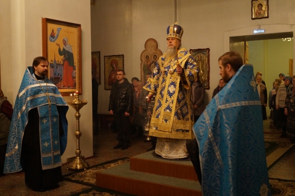 Накануне Сретения Господня епископ Василий совершил Всенощное бдение в храме прп. Лонгина Коряжемского