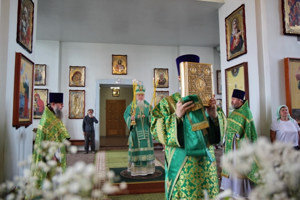 В день памяти прп. Сергия Радонежского епископ Василий совершил Божественную литургию 