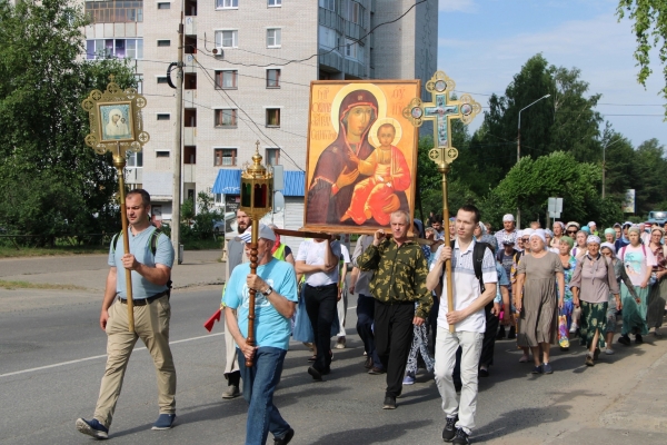 В Котласской епархии прошел ежегодный крестный ход до Христофоровой пустыни