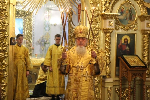 Накануне недели сыропустной епископ Василий совершил Всенощное бдение 