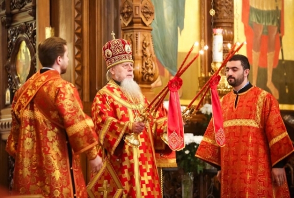 В день памяти свт. Николая Чудотворца епископ Василий совершил Божественную литургию в Нижнем Новгороде