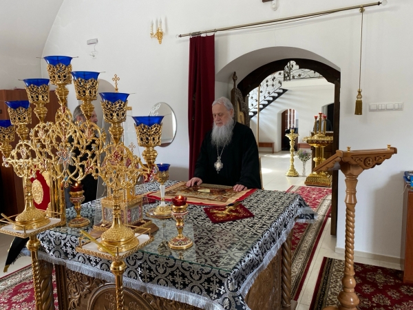 Епископ Василий посетил храм иконы Божией Матери «Троеручица» в Лименде
