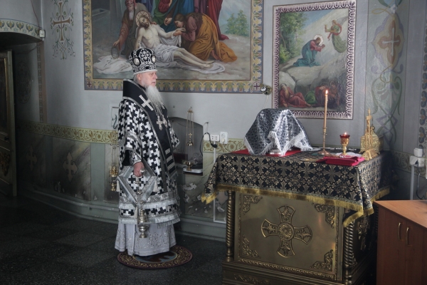 В пятницу первой седмицы Великого Поста епископ Василий совершил Литургию Преждеосвященных Даров 