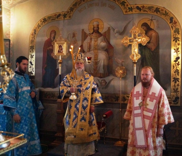 Епископ Василий возглавил Богослужение в Свято- Стефановском храме г. Котлас