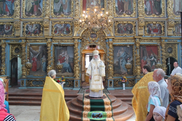 Епископ Василий совершил Божественную литургию в Сольвычегодске