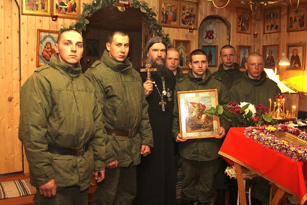 В военном гарнизоне п. Савватия совершена праздничная Литургия