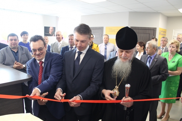 Епископ Василий принял участие в открытии медицинского центра доктора Бубновского в Котласе
