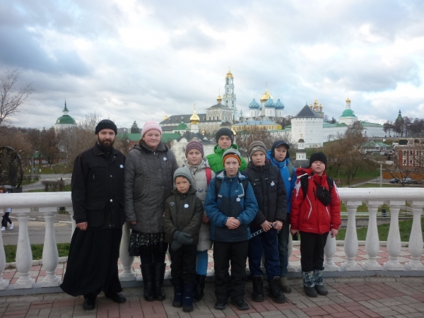 Воспитанники воскресной школы с. Яренска посетили Свято-Троице Сергиеву Лавру
