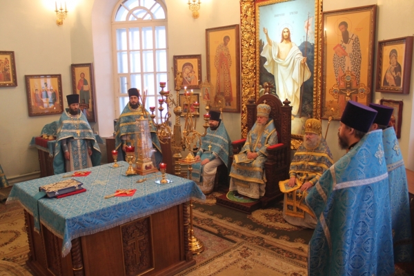 Епископ Василий совершил Божественную литургию в день памяти иконы Божией Матери «Нечаянная Радость»