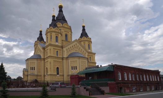 Епископ Василий совершил Литургию в кафедральном соборе Нижнего Новгорода