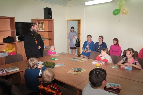 На Светлой Седмице в Красноборской Воскресной школе при Троицком храме прошли Пасхальные итоговые занятия