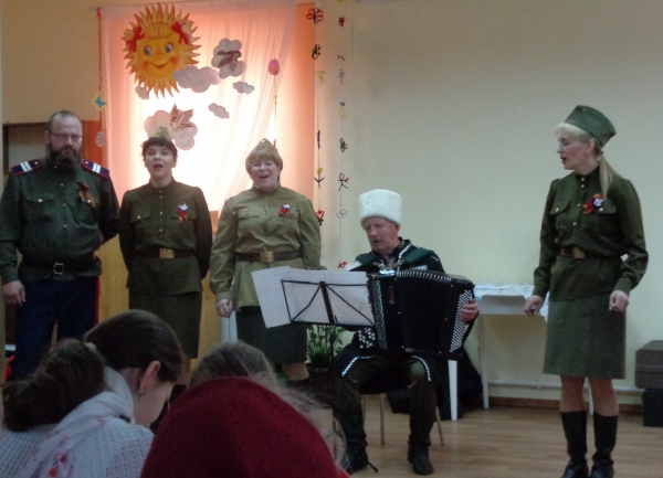 В Вельске выступила вокально-инструментальная группа «Иванов цвет»