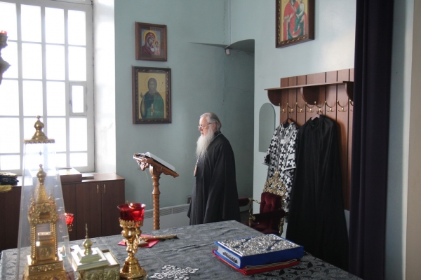 Епископ Василий в понедельник первой седмицы Великого Поста молился за уставным Богослужением в Свято-Лонгиновом храме 
