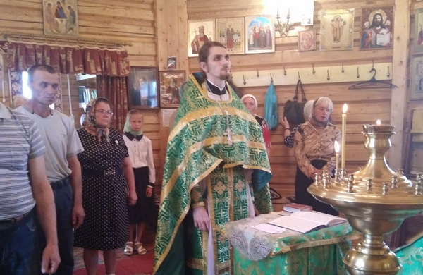 В Престольный праздник в Илезе состоялась Божественная литургия
