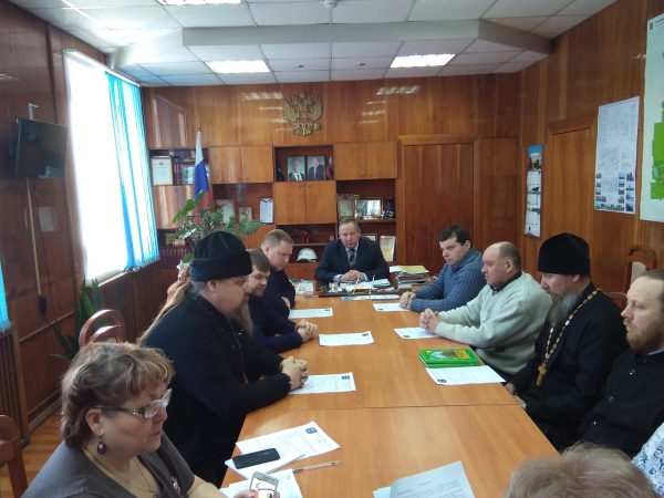 Духовенство Няндомского благочиния приняло участие в рабочем заседании МО «Няндомский муниципальный район»