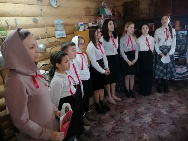 Вечер памяти Оптинских новомучеников с благотворительной ярмаркой детских поделок прошел в Ерцево