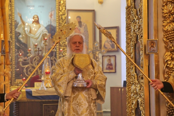 В день памяти вмц. Варвары епископ Василий совершил Божественную литургию 