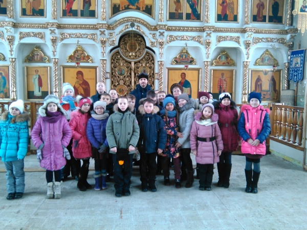 В Свято-Стефановском храме состоялся выездной урок ОПК на тему "Православный храм и икона"