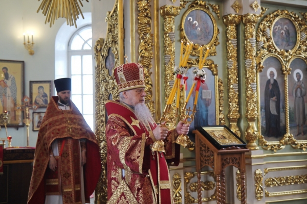 В день памяти апостола Фомы епископ Василий совершил Божественную литургию в Коряжме