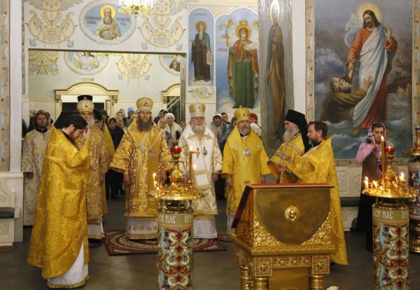 Четыре архиерея помолились в Ильинском соборе Архангельска в день апостола Андрея Первозванного