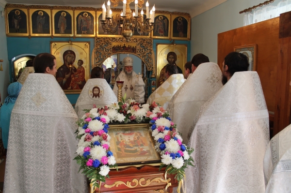 Епископ Василий совершил Великое освящение храма в честь Тихвинской иконы Божией Матери п. Вычегодский