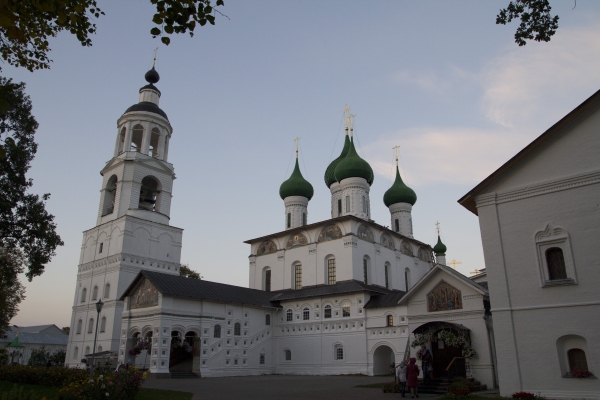 С 15 по 19 сентября группа прихожан Свято-Троицкого храма с. Красноборска совершила паломничество в Троице-Сергиеву Лавру.
