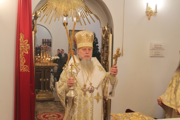 В день памяти первомученика и архидиакона Стефана епископ Василий возглавил Божественную литургию в Свято-Никольском храме г. Котласа