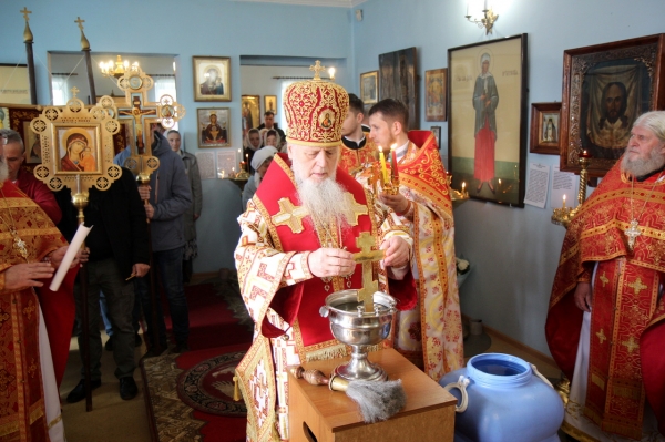 В Пятницу Светлой Седмицы Епископ Василий совершил Божественную литургию в п. Вычегодский