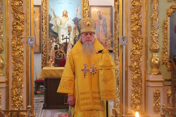 В день 5-летия своей архиерейской хиротонии епископ Василий совершил Божественную литургию в Коряжме