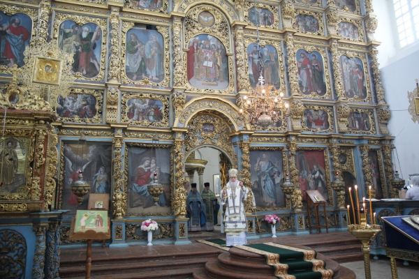 В день памяти Боголюбской иконы Божией Матери епископ Василий совершил Божественную литургию в Сольвычегодске