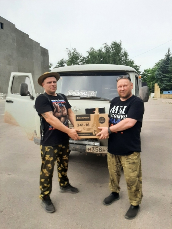 Руководитель военного отдела доставил гуманитарную помощь для военнослужащих в зону СВО