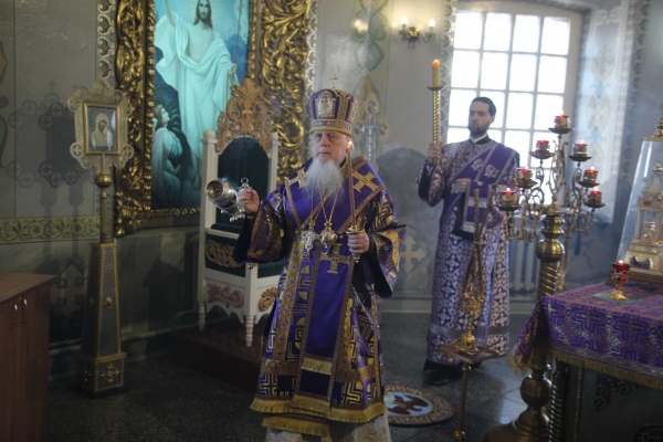 Накануне второй недели Великого Поста епископ Василий совершил Всенощное бдение в Коряжме