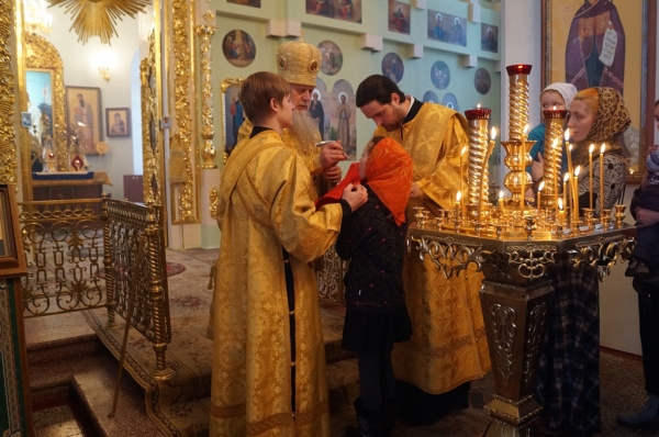 В день памяти прп. Никона, игумена Радонежского, епископ Василий совершил Литургию в храме прп. Лонгина Коряжемского