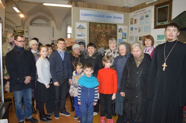 В Яренске состоялось открытие выставки «Удивительный мир иконы»