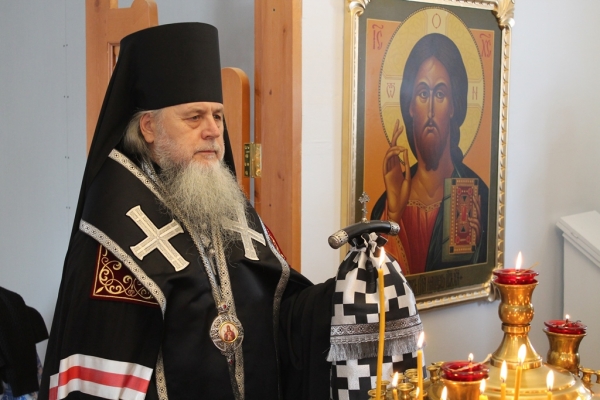 Епископ Василий освятил купол с Крестом на молитвенный дом микрорайона Лименда