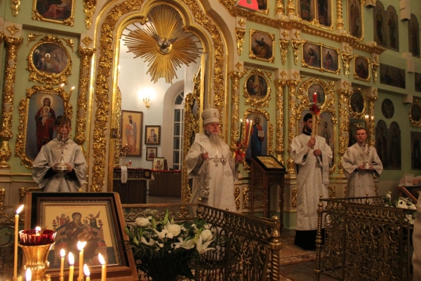 Епископ Василий возглавит праздничное Пасхальное Богослужение в храме прп. Лонгина Коряжемского 