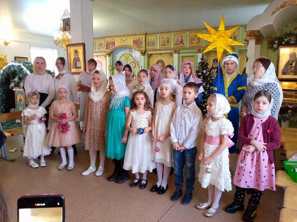 Воспитанники Воскресной школы в Коноше выступили с Рождественским концертом