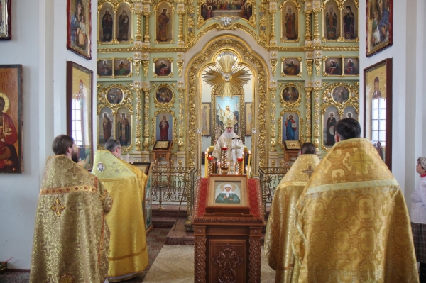 Епископ Василий совершил Божественную литургию в день памяти блаженной Матроны Московской