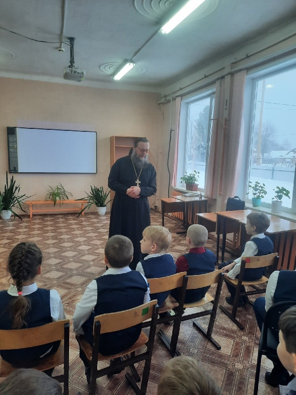 Благочинный Красноборского округа принял участие в совещании районного методического объединения педагогов кадетских классов