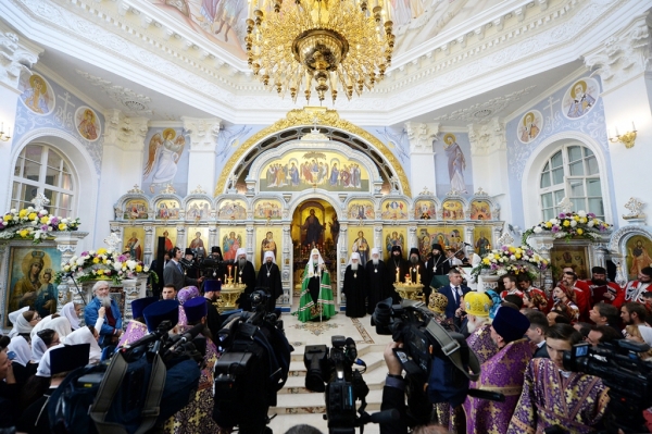 Епископ Василий принял участие в освящении Успенского кафедрального собора в Ташкенте