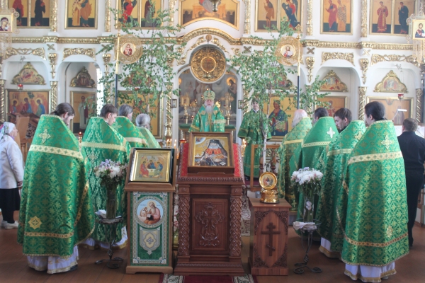 В день памяти свт. Луки Крымского епископ Василий совершил Литургию в храме в честь Владимирской иконы Божией Матери г. Котлас