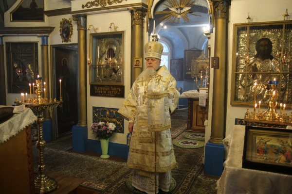 Епископ Василий совершил Божественную литургию в Туровце в день памяти свт. Макария Московского
